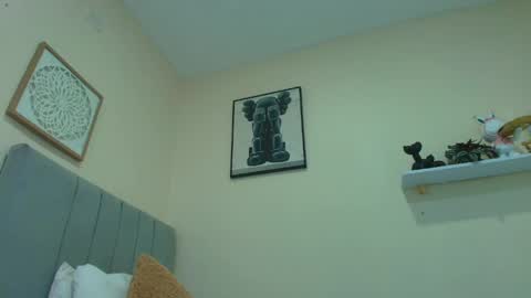 mary_cute9 online show from May 28, 2026, 12:02 pm