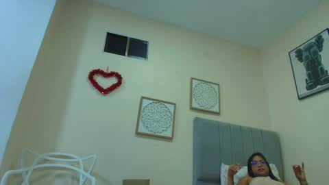 Snapshot of mary_cute9 chatting on July 6, 2026, 12:02 pm mary_cute9 online show from July 6, 2026, 12:02 pm