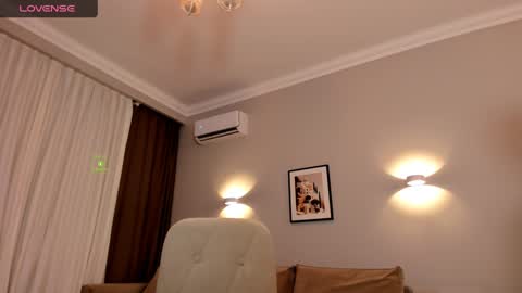 Mary online show from December 15, 2024, 5:42 pm