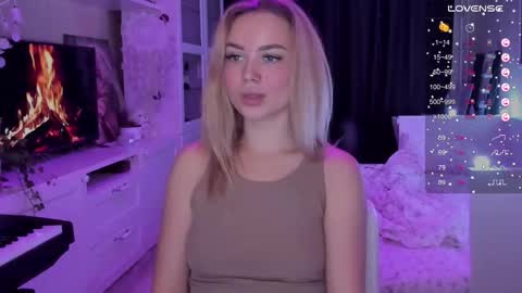 Snapshot of mary_romance chatting on October 2, 2025, 6:48 pm Mary online show from October 2, 2025, 6:48 pm