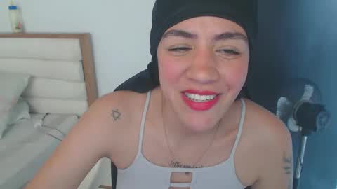 Snapshot of maryam_arabicmilk chatting on February 15, 2025, 5:17 pm maryam_arabicmilk online show from February 15, 2025, 5:17 pm