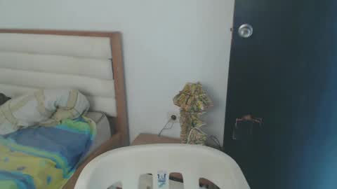 Snapshot of maryam_arabicmilk chatting on February 21, 2025, 8:27 pm maryam_arabicmilk online show from February 21, 2025, 8:27 pm
