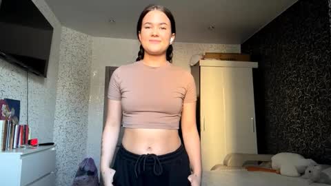 Lola online show from February 17, 2026, 8:11 am