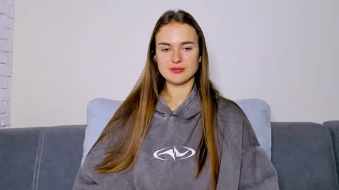 Mari online show from December 1, 2025, 7:24 am