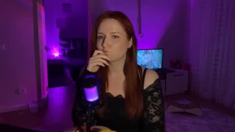 SirenVictoria online show from May 11, 2026, 7:22 pm