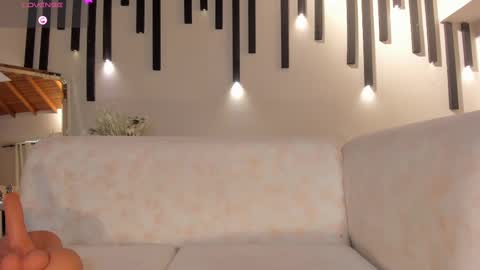  Mary  online show from March 4, 2025, 6:07 pm