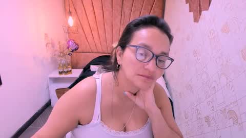 Marylin online show from September 28, 2025, 8:20 am
