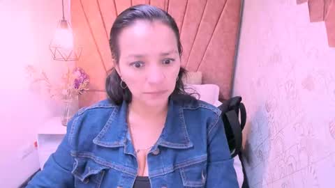 Marylin online show from October 20, 2025, 7:25 pm
