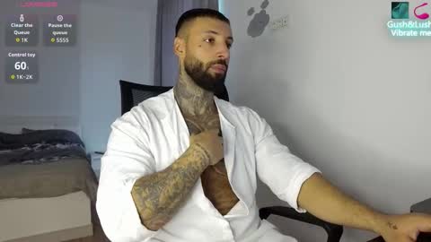 Snapshot of masculineguy69 chatting on October 16, 2025, 6:14 am masculineguy69 online show from October 16, 2025, 6:14 am