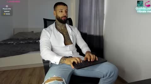 Snapshot of masculineguy69 chatting on October 19, 2025, 5:08 am masculineguy69 online show from October 19, 2025, 5:08 am
