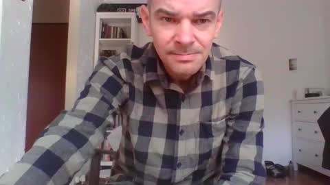 maserstti online show from May 4, 2026, 7:04 am