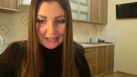 Snapshot of masha_queen chatting on February 15, 2025, 8:22 pm Masha online show from February 15, 2025, 8:22 pm