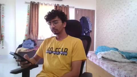 Mask Boy online show from October 4, 2025, 4:21 am