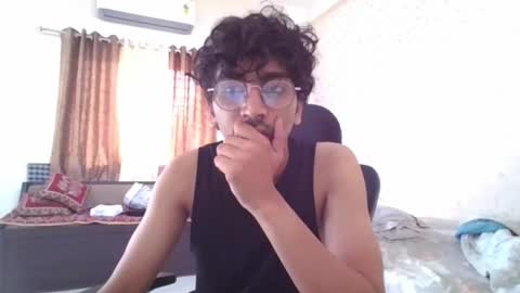 Mask Boy online show from October 9, 2025, 2:53 am