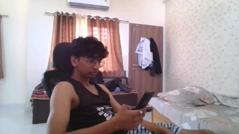 Mask Boy online show from October 17, 2025, 4:59 am