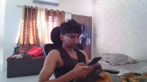 Mask Boy online show from November 7, 2025, 3:28 am