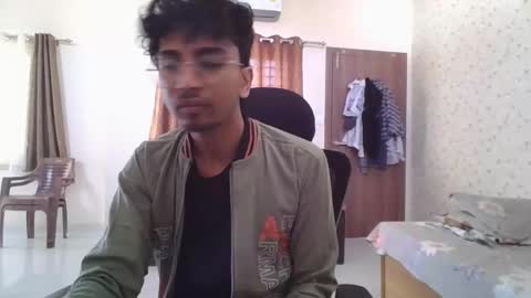 Mask Boy online show from November 10, 2025, 5:17 am