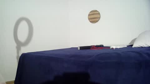 masked_shy_girl online show from October 1, 2025, 3:40 pm