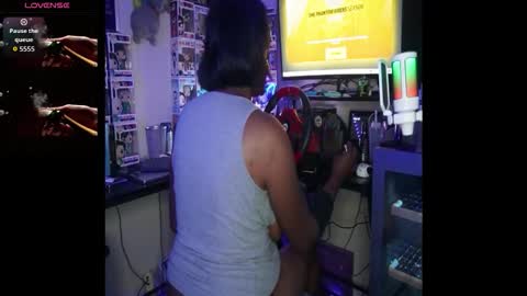 Snapshot of maskedmilf822397 chatting on October 26, 2025, 6:30 am maskedmilf822397 online show from October 26, 2025, 6:30 am