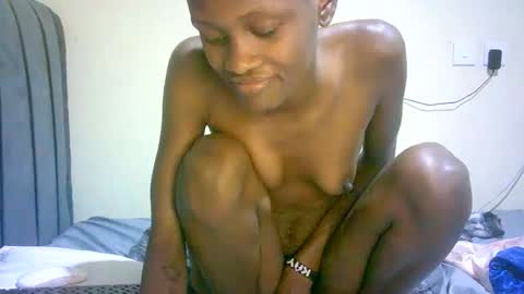 maskgang001 online show from September 13, 2025, 3:06 am