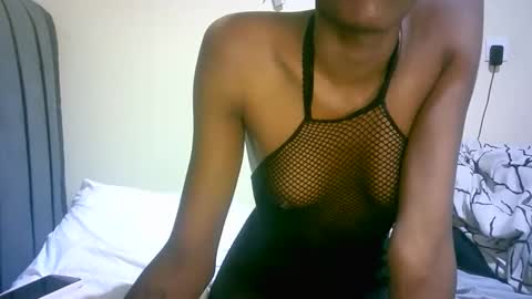 maskgang001 online show from September 15, 2025, 2:22 am