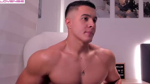 Mason Bennet online show from March 9, 2025, 9:35 am