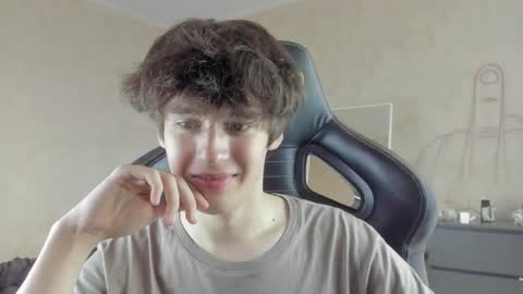 Snapshot of mason_jr chatting on September 13, 2025, 6:35 am mason_jr online show from September 13, 2025, 6:35 am