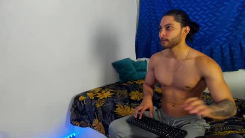 Snapshot of massatgeserotics chatting on January 10, 2025, 12:27 am I Am Odin  online show from January 10, 2025, 12:27 am