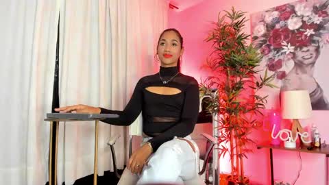 massielhot online show from June 4, 2026, 7:53 pm