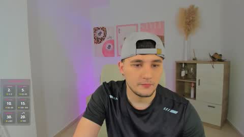 Massimo online show from February 25, 2026, 2:21 am