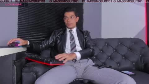 I am Massimo online show from April 18, 2026, 12:58 am