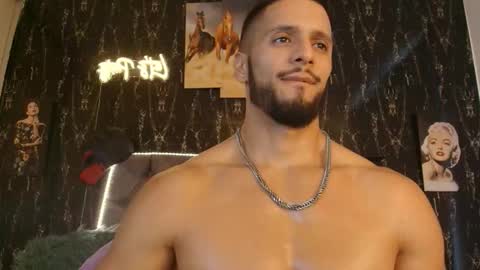 massimo_greco2 online show from November 25, 2025, 9:26 pm