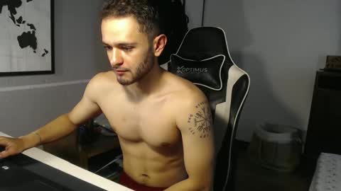 massimo online show from November 16, 2025, 4:12 pm