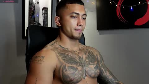 Snapshot of massimo_rizzo_ chatting on November 16, 2025, 2:17 am Massimo online show from November 16, 2025, 2:17 am