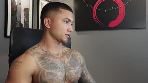 Snapshot of massimo_rizzo_ chatting on November 19, 2025, 7:03 pm Massimo online show from November 19, 2025, 7:03 pm