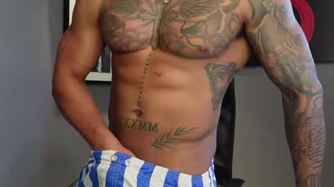 Snapshot of massimo_rizzo_ chatting on November 25, 2025, 9:26 pm Massimo online show from November 25, 2025, 9:26 pm