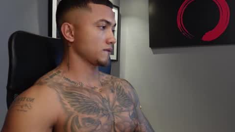 Snapshot of massimo_rizzo_ chatting on November 30, 2025, 8:24 pm Massimo online show from November 30, 2025, 8:24 pm