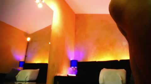 massimowalton2 online show from April 21, 2026, 3:07 pm