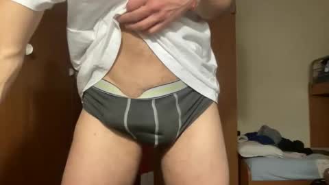 massiverob99 online show from November 22, 2025, 1:10 pm