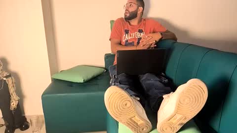 Alex online show from October 20, 2025, 7:36 pm