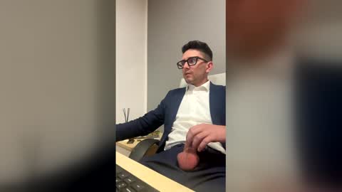 Master Boss online show from April 9, 2026, 11:59 am