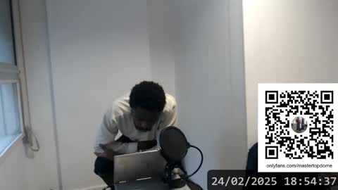 Masterdomfuck online show from February 24, 2025, 9:52 pm