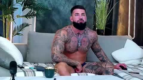 masterkingofmuscle online show from September 17, 2025, 7:32 am