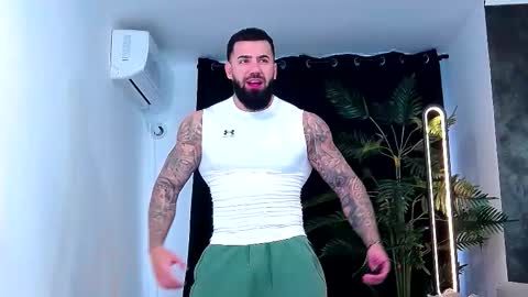 masterkingofmuscle online show from November 6, 2025, 8:04 am