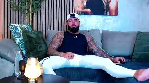 masterkingofmuscle online show from May 12, 2026, 7:05 am