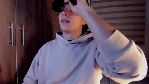 mastrangelo_x online show from March 6, 2026, 4:09 am