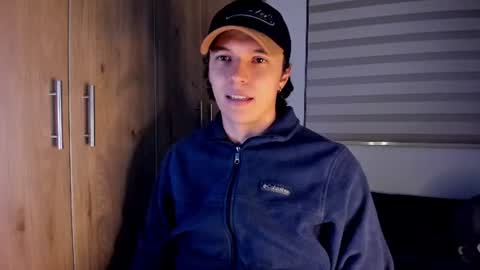 mastrangelo_x online show from July 28, 2026, 3:35 am