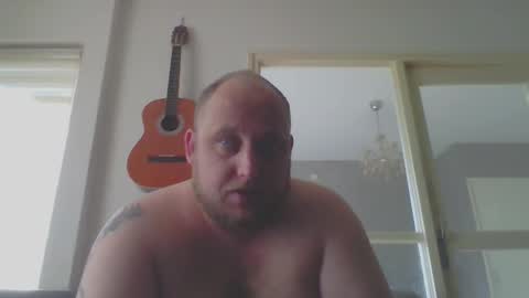 Snapshot of mastrubeertje1988 chatting on October 2, 2025, 10:22 am mastrubeertje1988 online show from October 2, 2025, 10:22 am