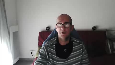 mat11efou online show from October 10, 2025, 11:31 am