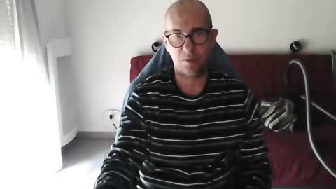 mat11efou online show from October 11, 2025, 11:31 am